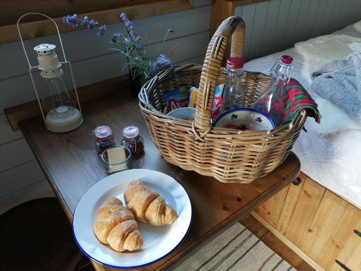 Mill Shepherds Huts * Lucker