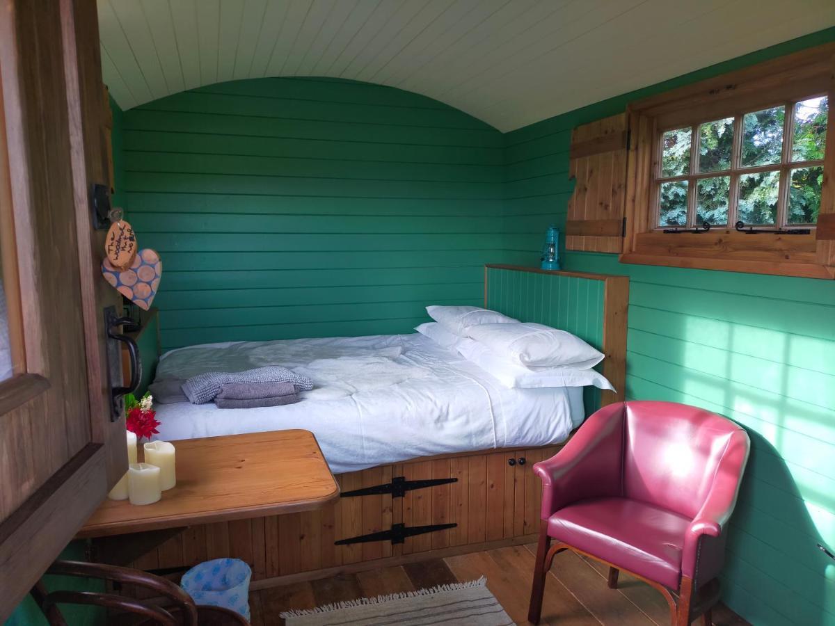 Mill Shepherds Huts * Lucker